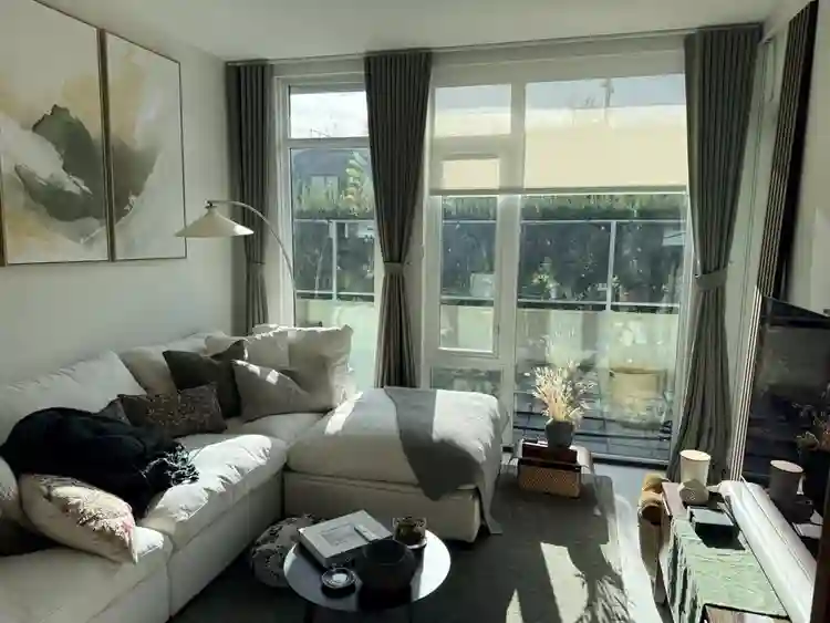 Short term room in 2 bed condo