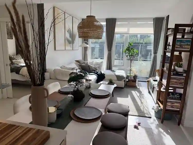 Short term room in 2 bed condo