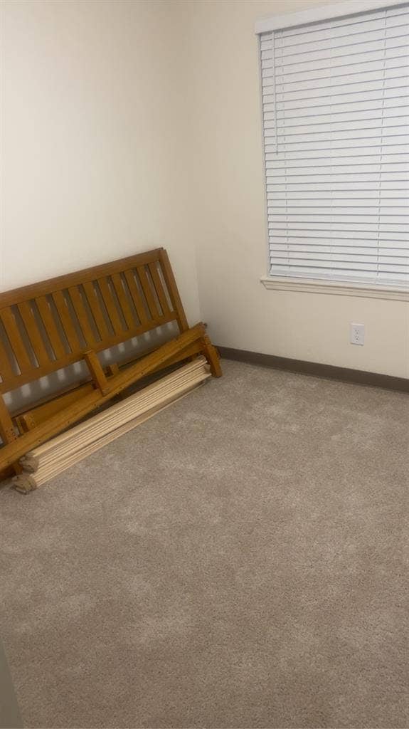 B Guest room available