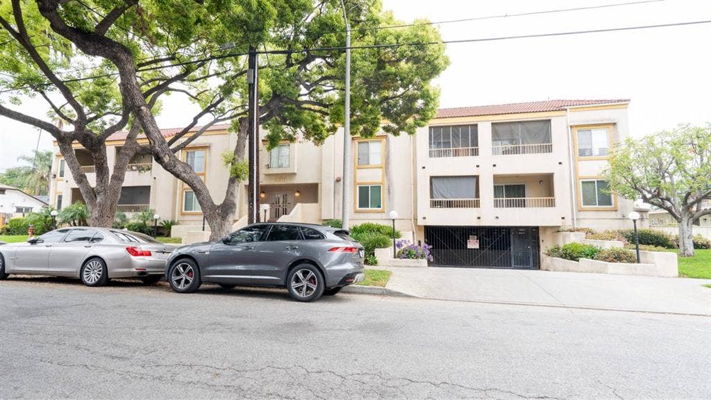 Modern Room for Rent in Pasadena