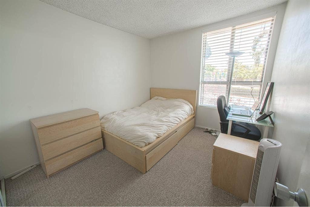 Furnished bedroom in Ocean Park