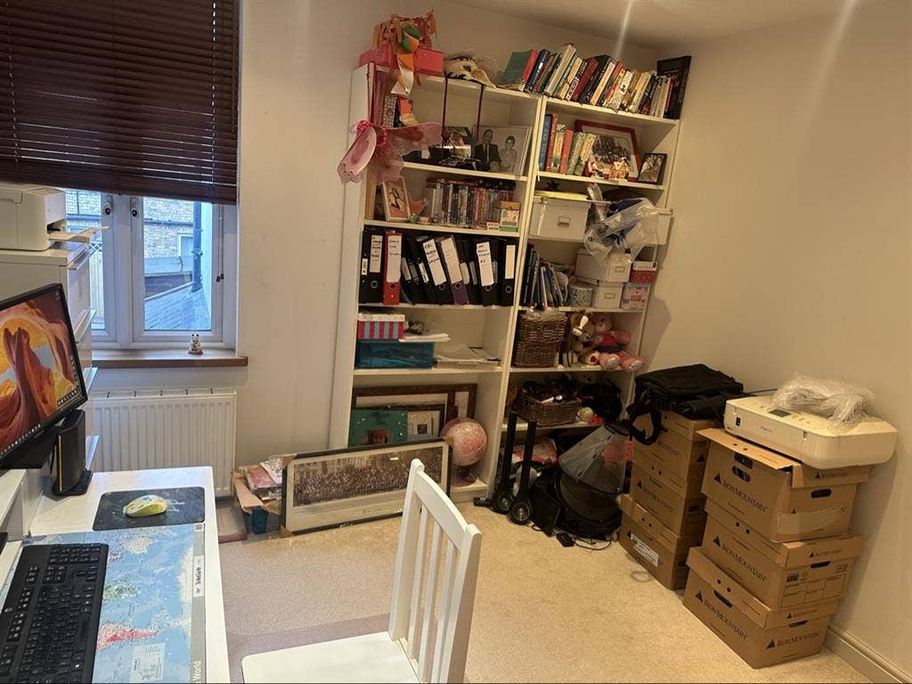 Double Bedroom in Southfields Grid