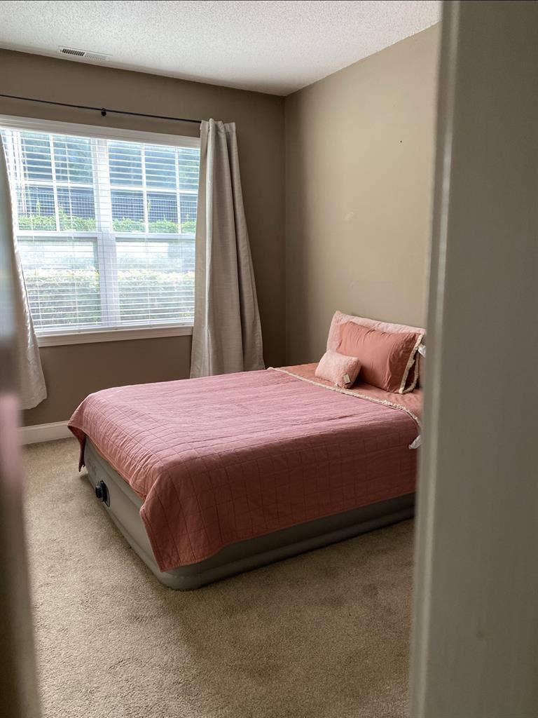 Room , bath and laundry room