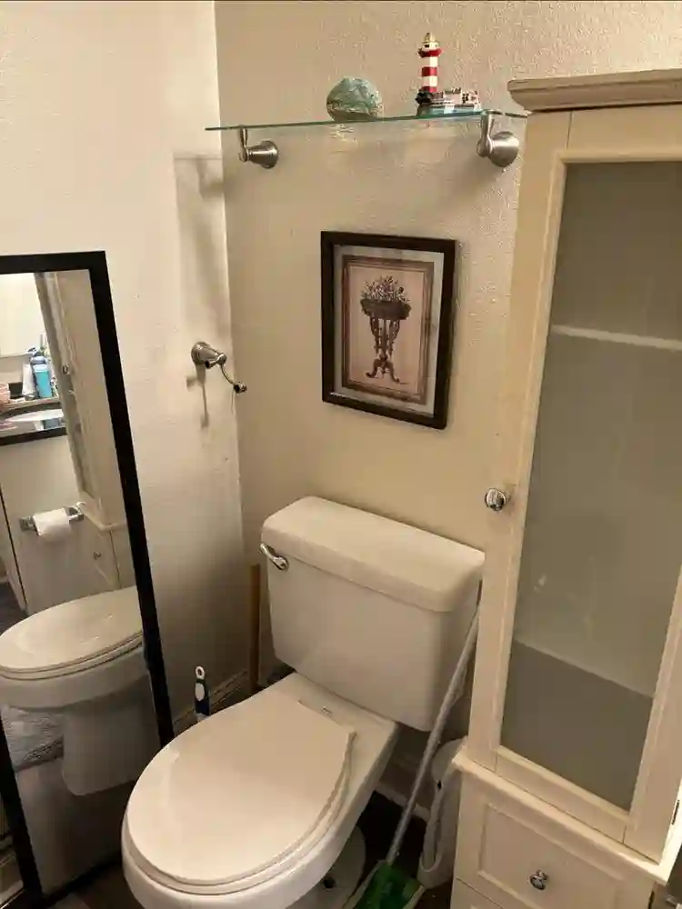 Room , bath and laundry room