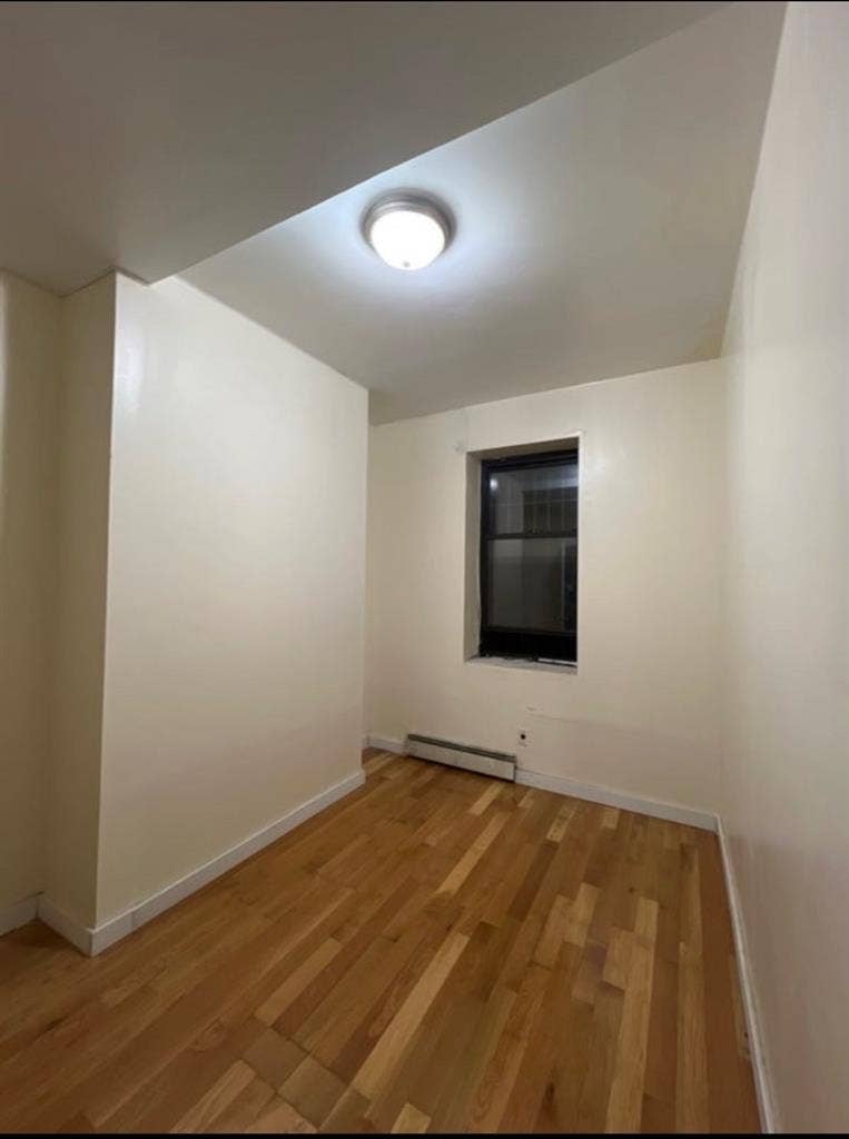Room available in sunset park