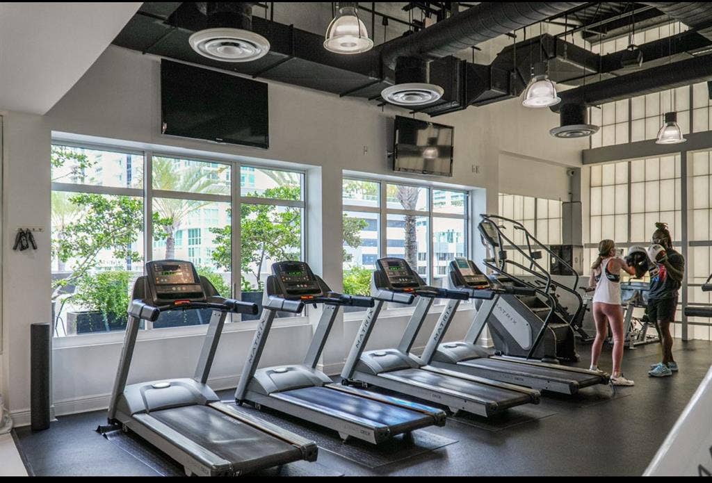 ROOM FOR RENT- Brickell- Furnished