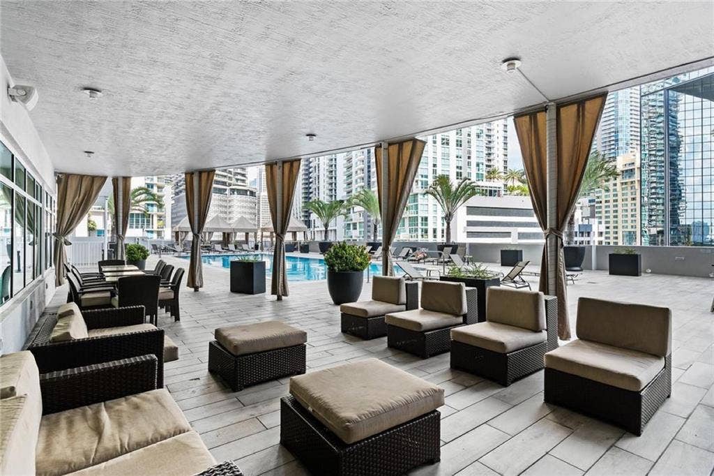 ROOM FOR RENT- Brickell- Furnished