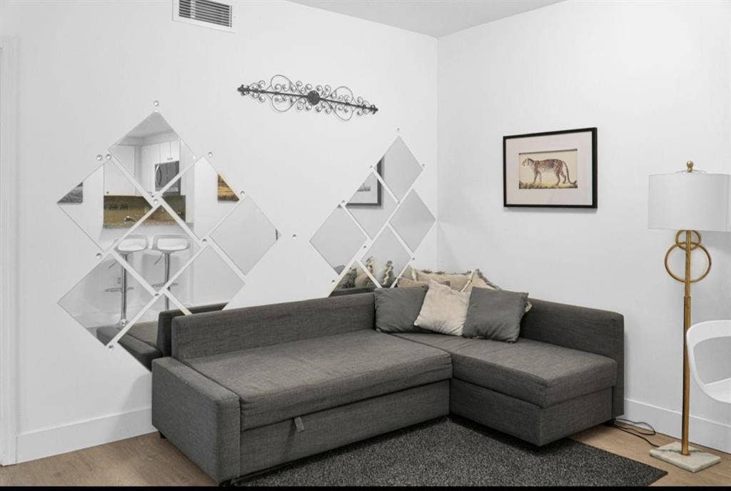 ROOM FOR RENT- Brickell- Furnished