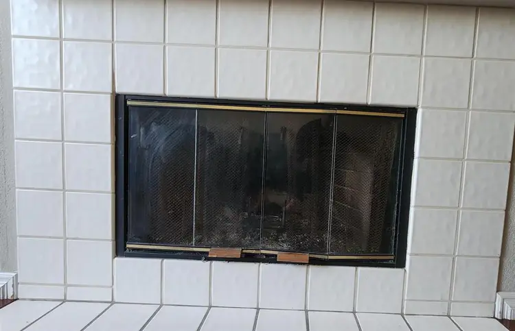 Quiet Neighborhood in a Townhouse