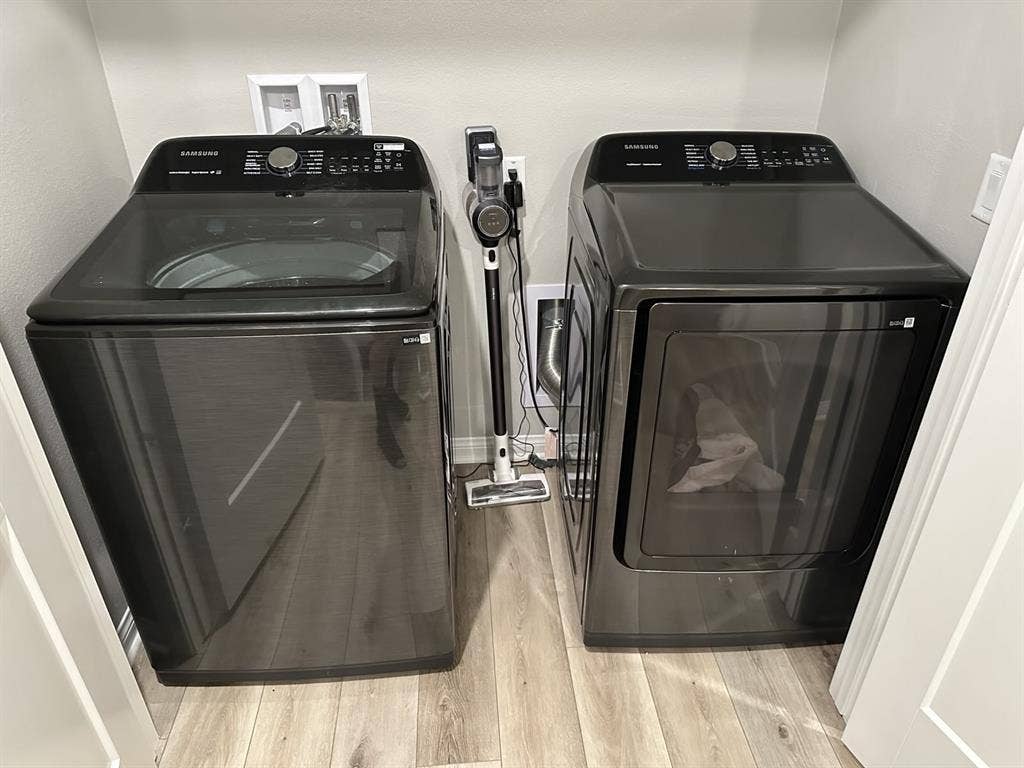 $ - Private Room in Townhome