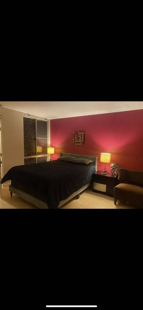 Private room private bath