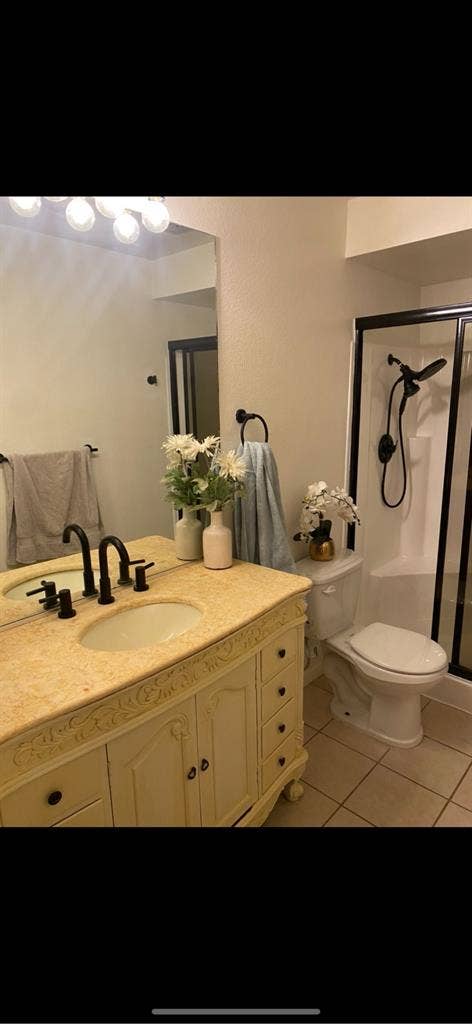 Private room private bath