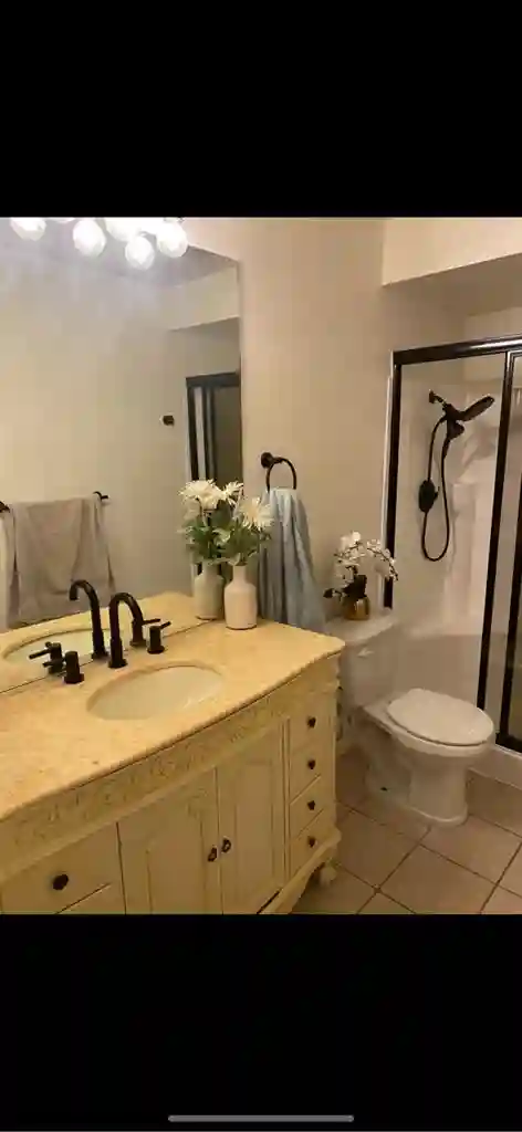 Private room private bath