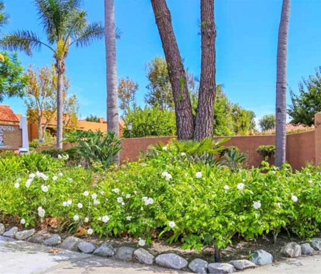 Huntington Beach private room