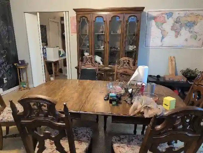 MOVE IN ASAP: bath house