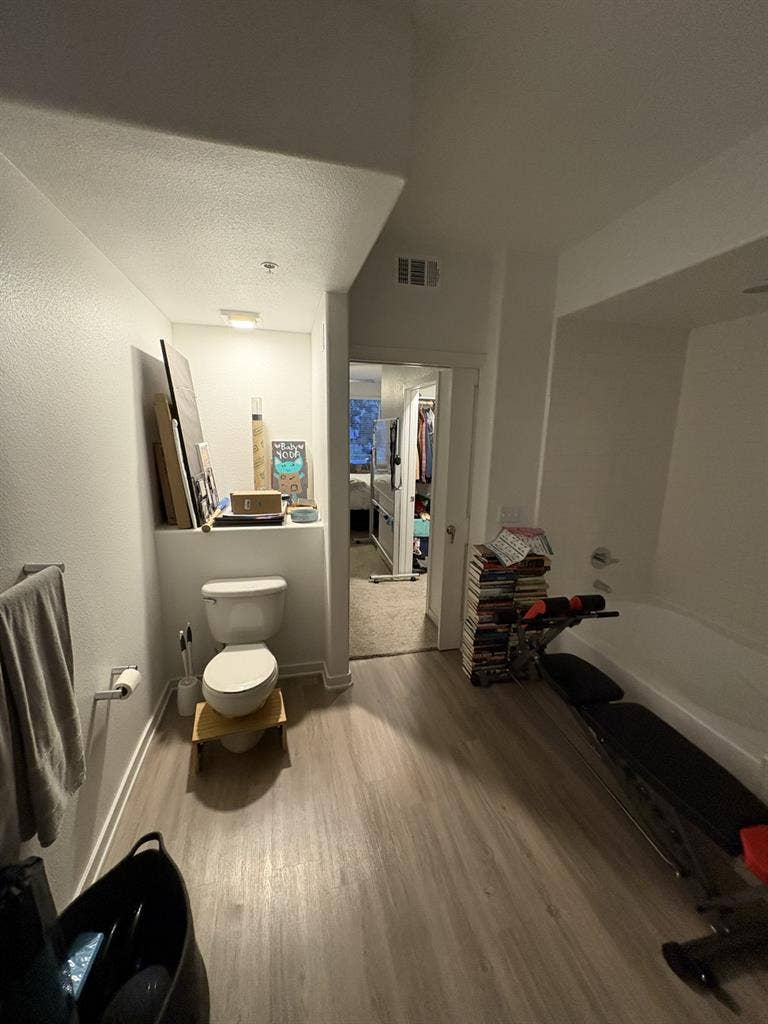 Big room, private bathroom