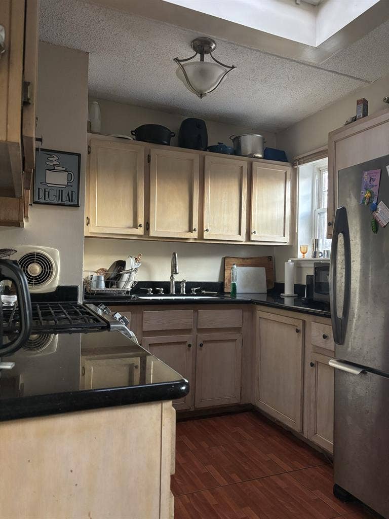 Bushwick room w private bath