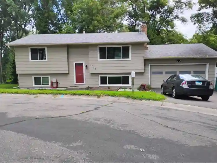 Looking for Roommates