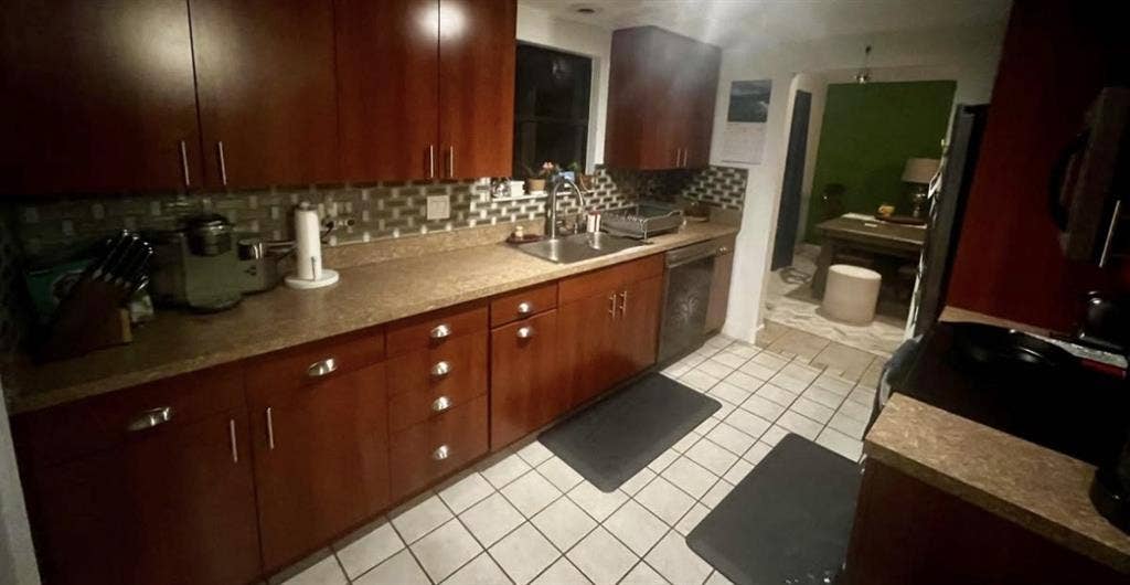 Private room for rent $