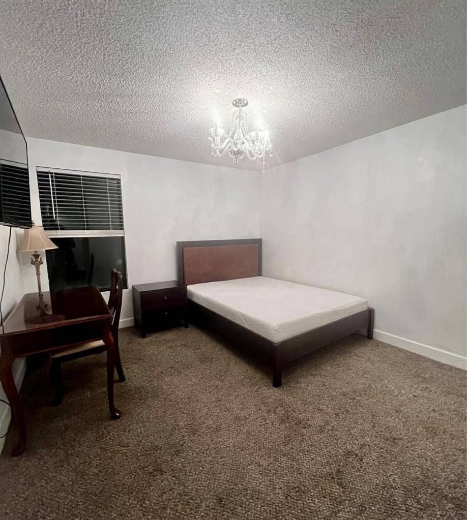 Private room for rent $