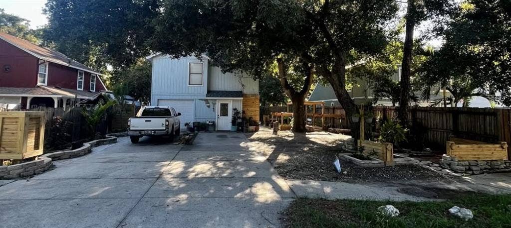 Private room for rent $