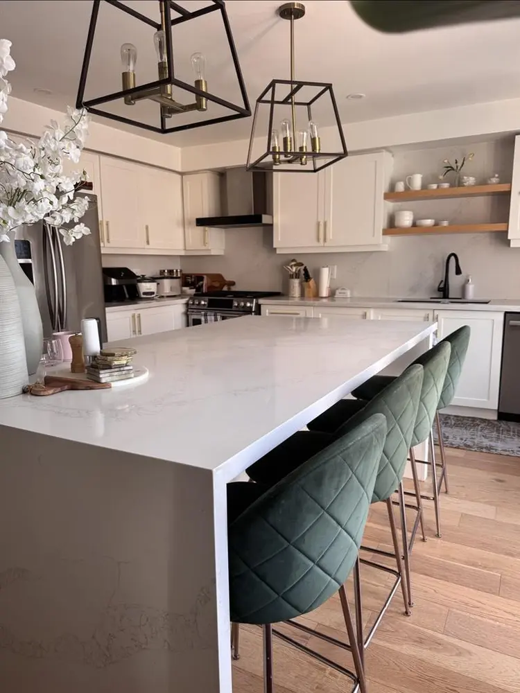 Room for rent - meal included