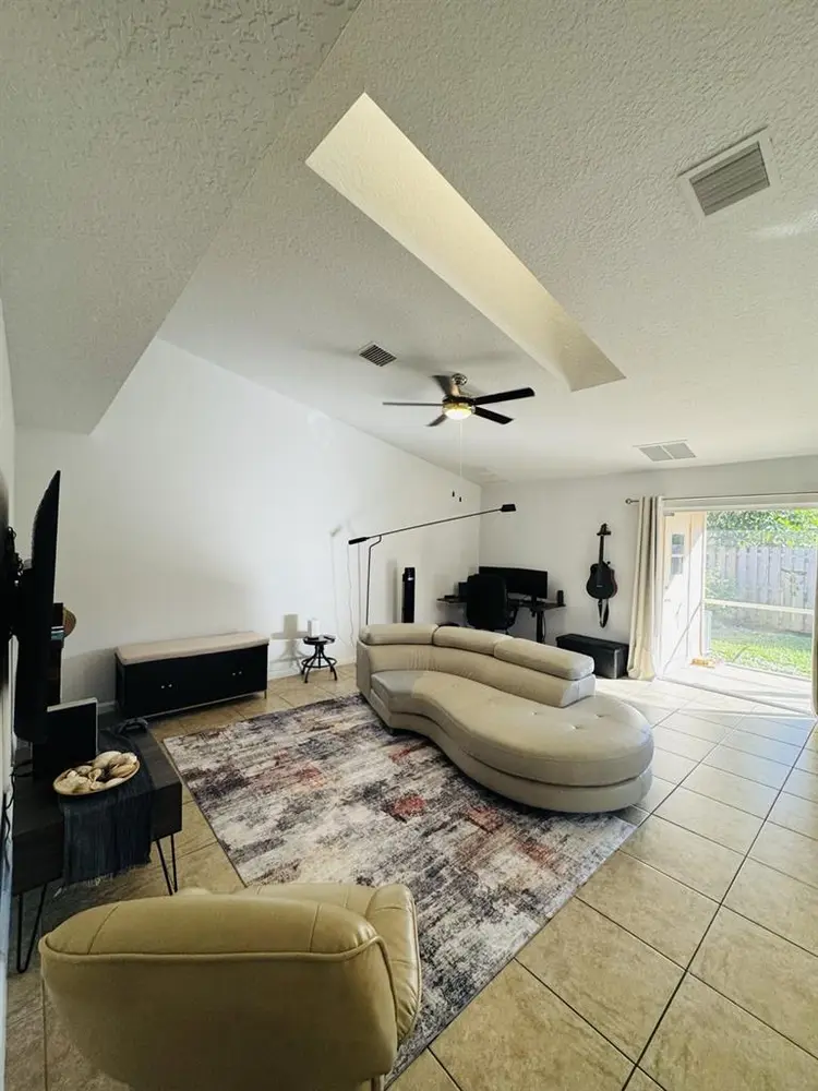 Private room w/bathroom near PGA