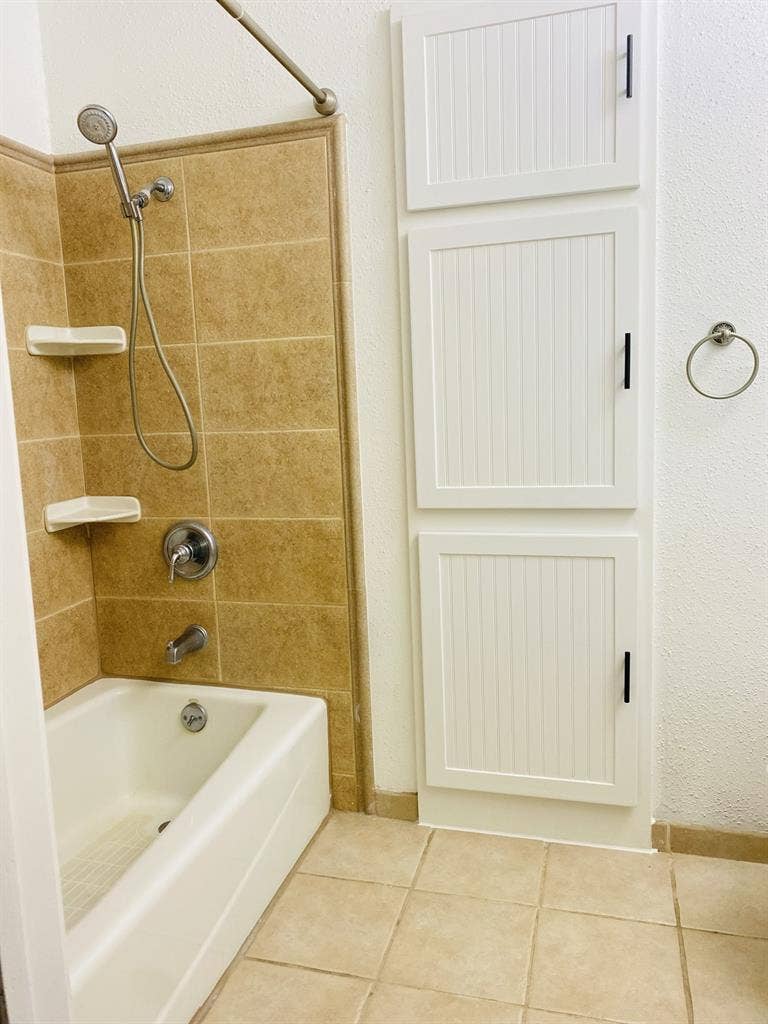 Renting a room in a clean house