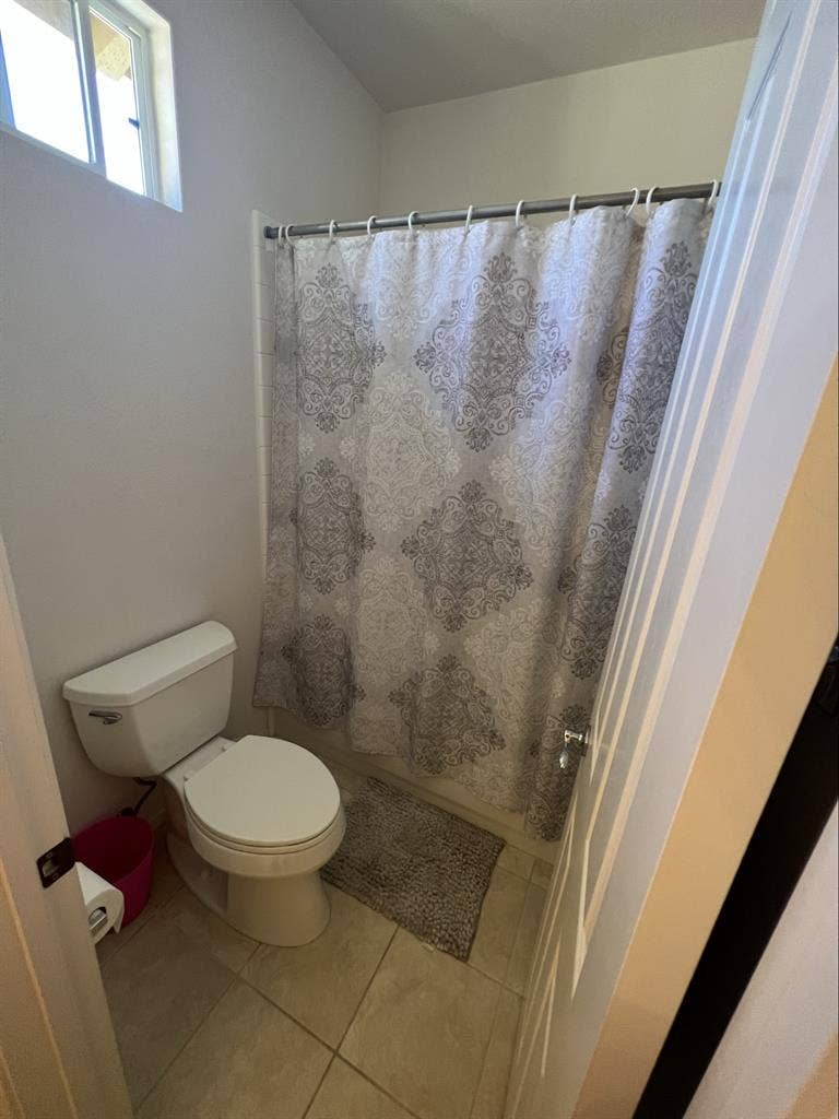 Furnished Room w/ balcony &  pool