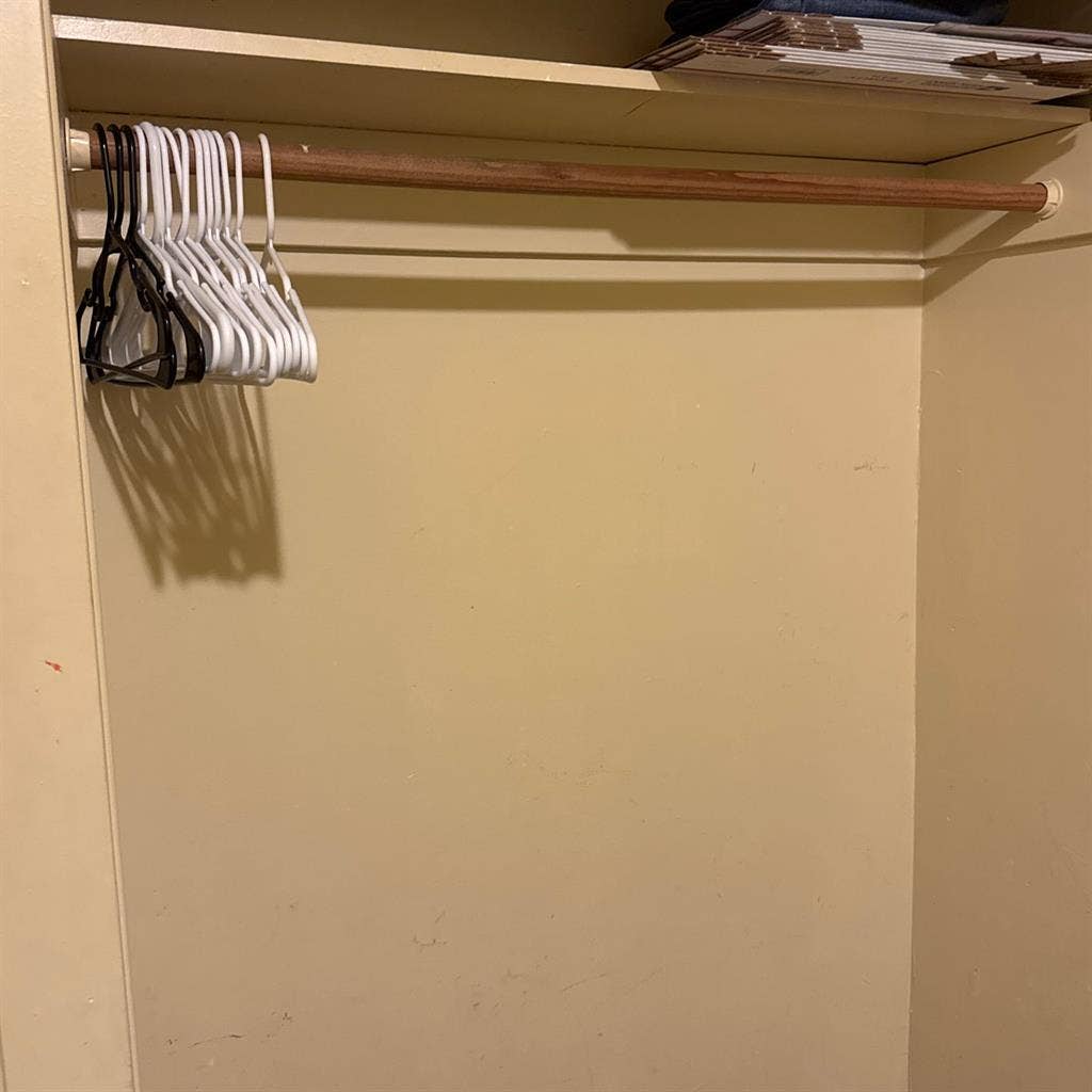 West Oakland Room Available