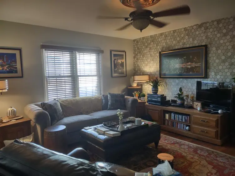 Spare room in the Clintonville