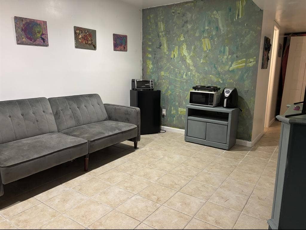 Pet friendly basement apartment