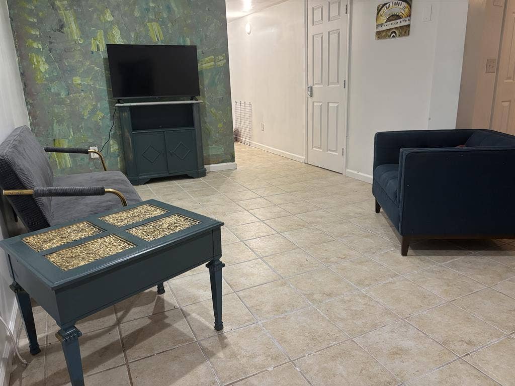 Pet friendly basement apartment