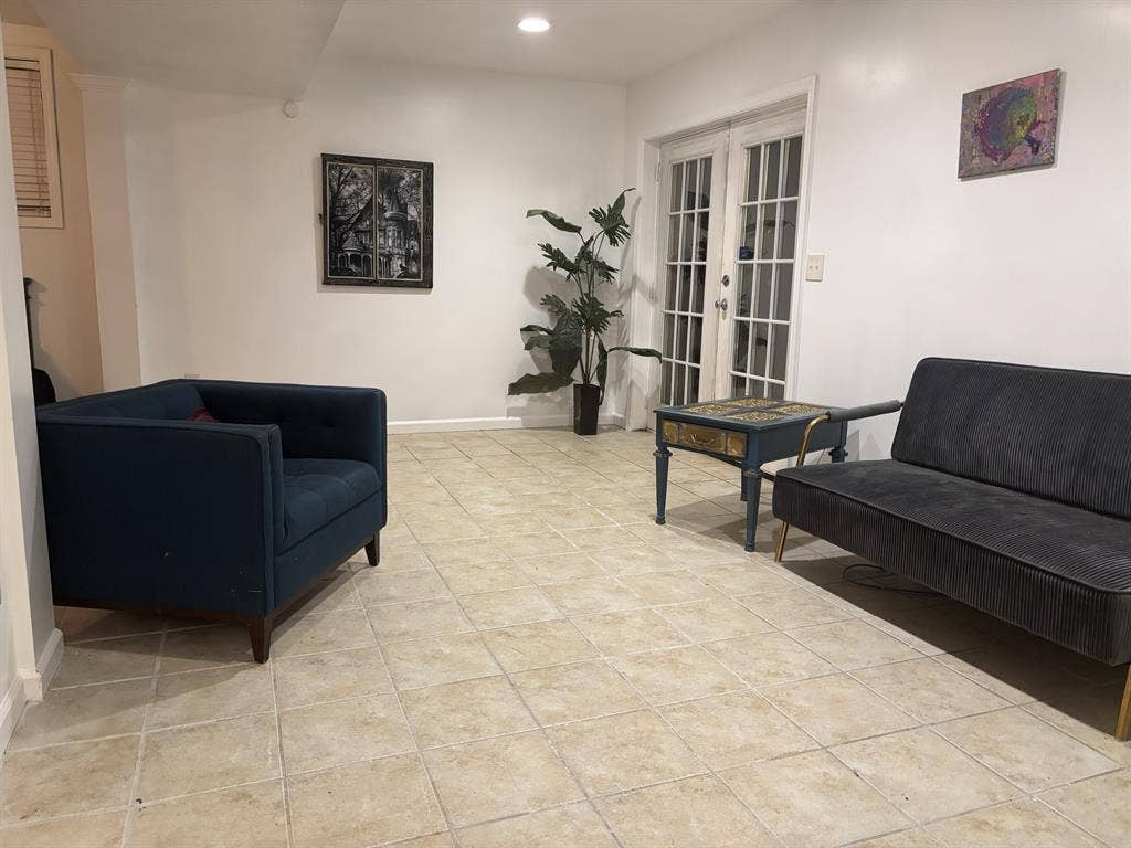 Pet friendly basement apartment
