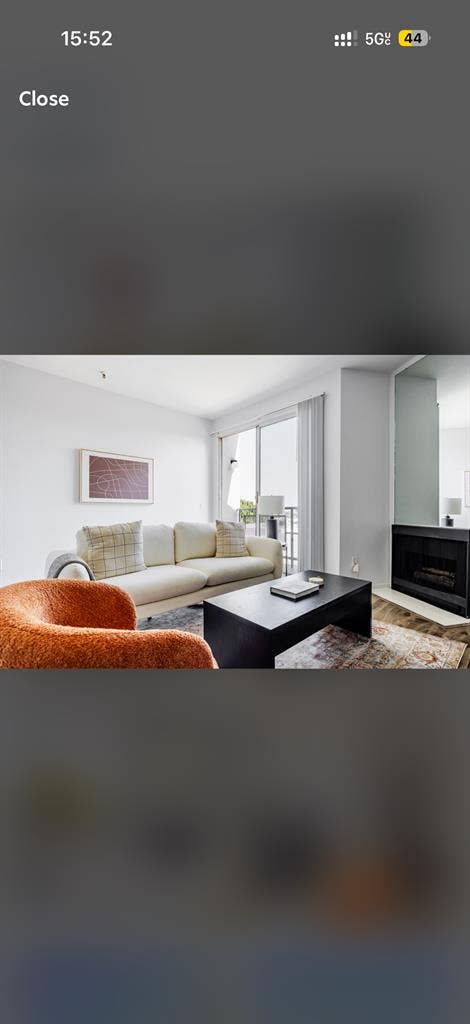 I am looking for a roommate