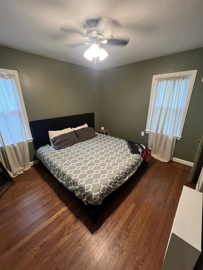 Spacious Ferndale Private Room