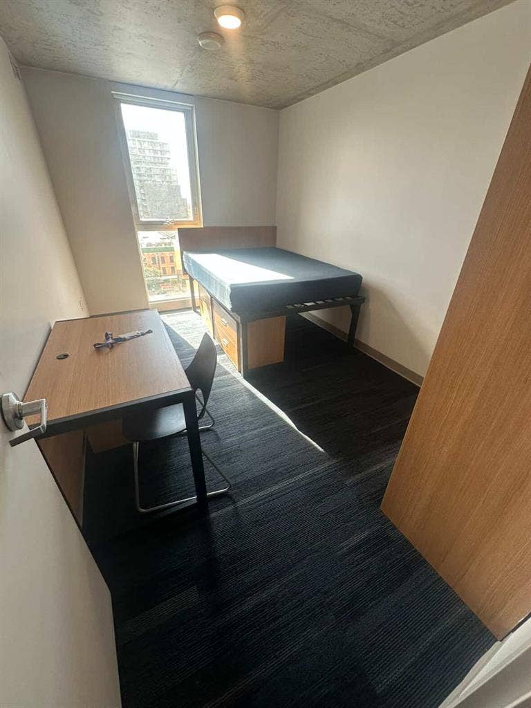 Room for rent for female students