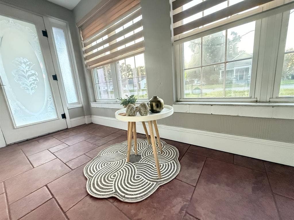 Downtown St Cloud furnished bedroom