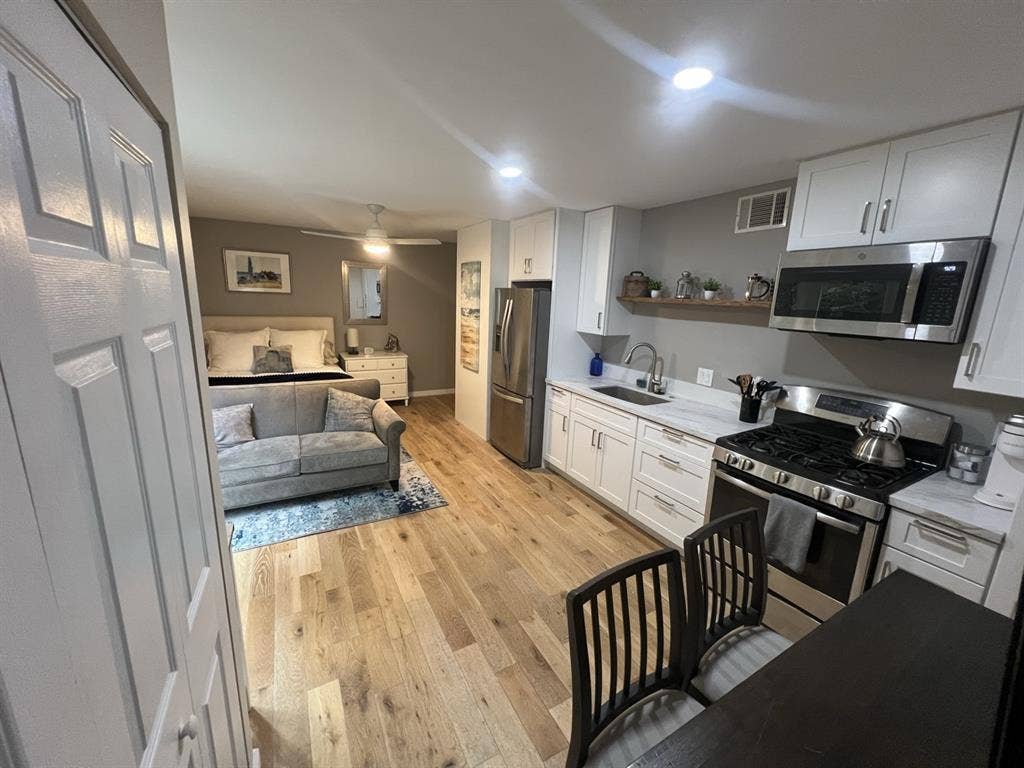 new furnished Point Loma Studio