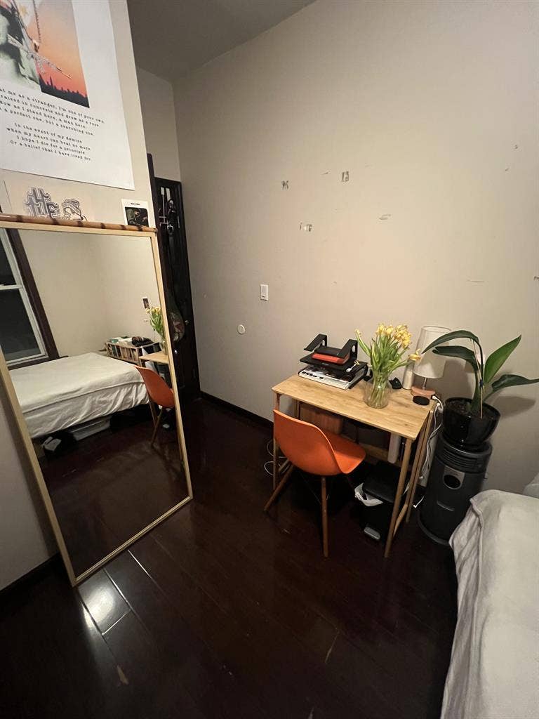 Bay Ridge Brownstone Room $740