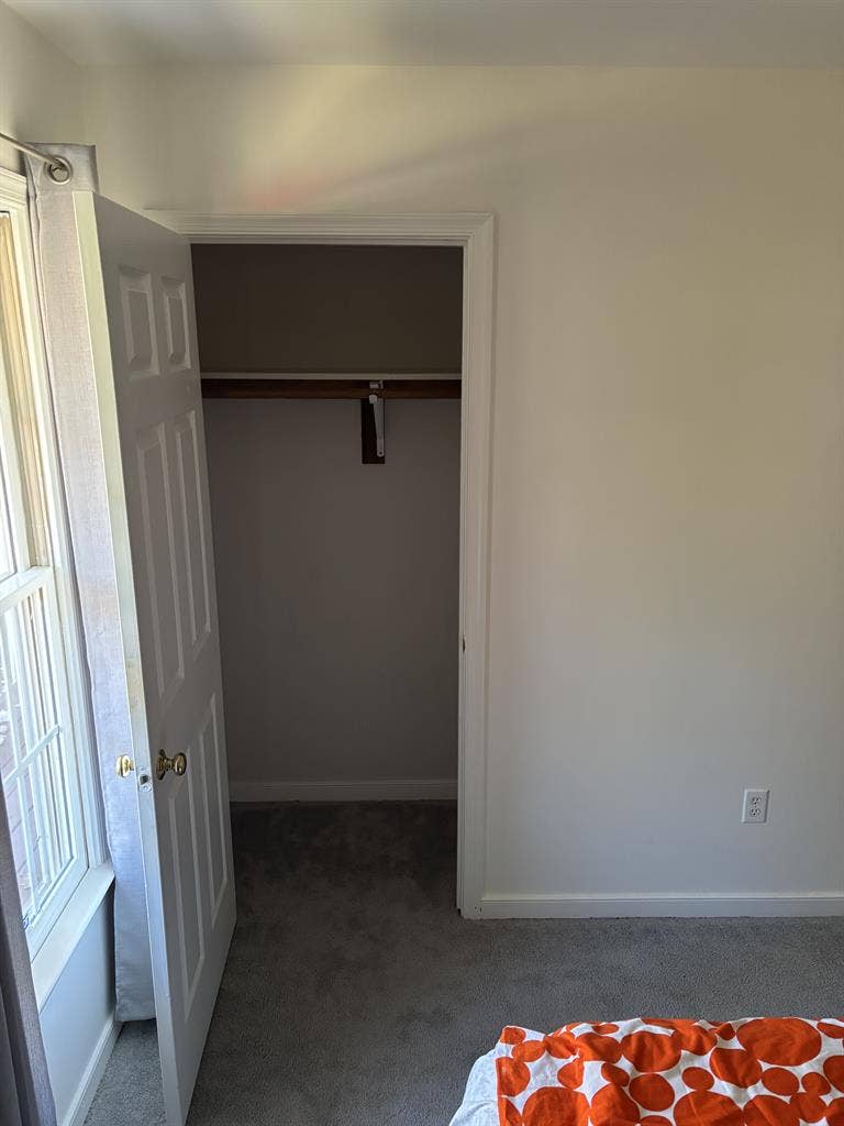 Semi-furnished Room in Suburb