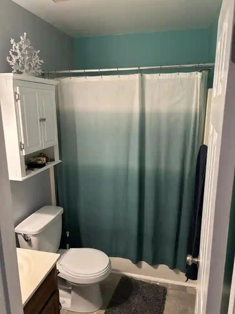 Semi-furnished Room in Suburb