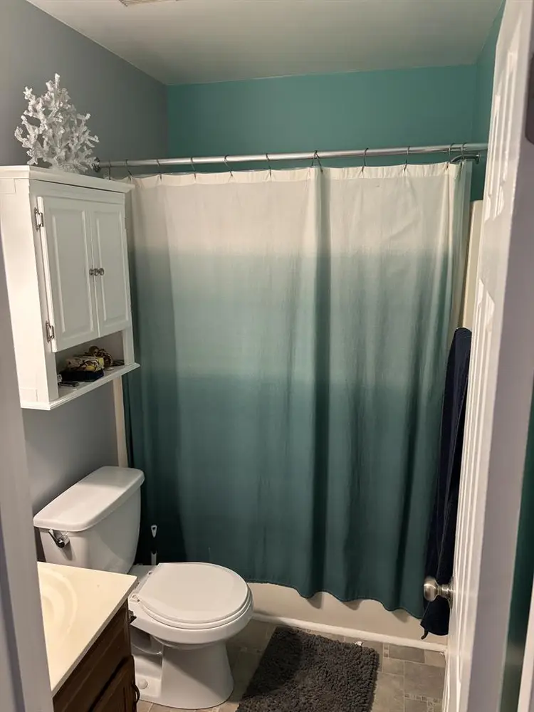 Semi-furnished Room in Suburb