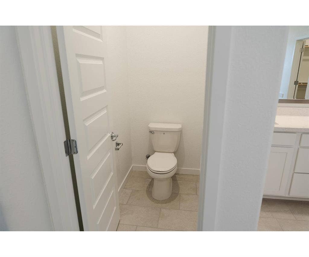 Master Suite w/ utilities incl