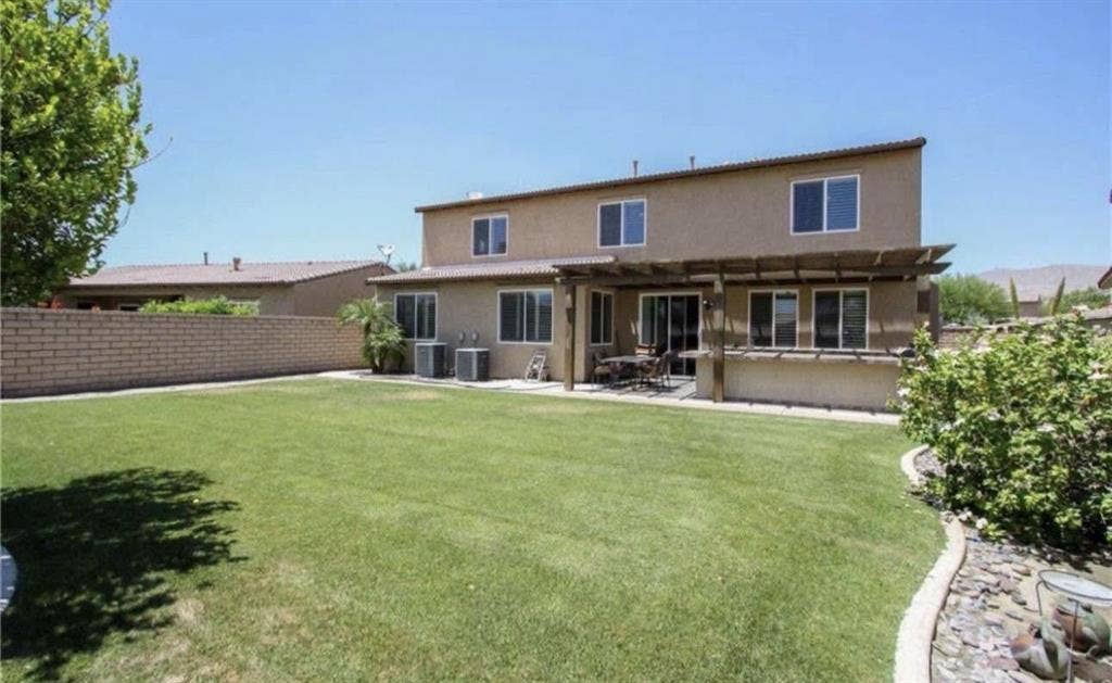 Rooms for rent in north Indio.