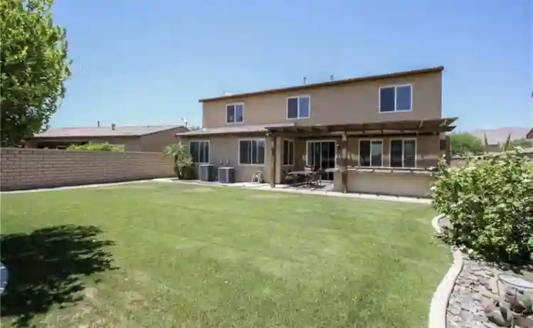 Rooms for rent in north Indio.