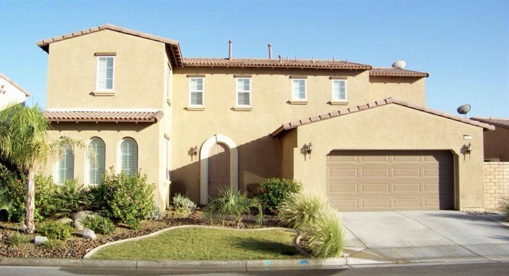 Rooms for rent in north Indio.