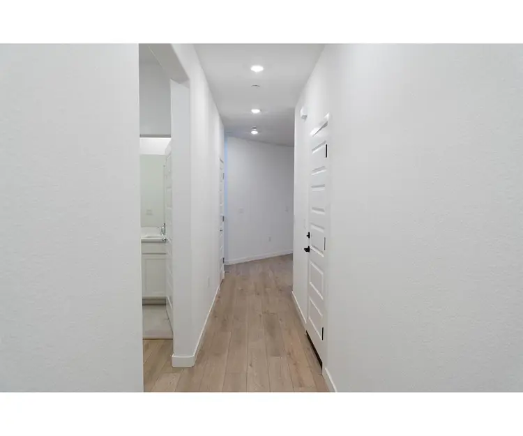 Room with private Bath plus Office