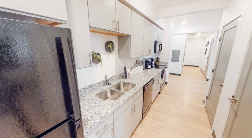 Private Room Available in Orem