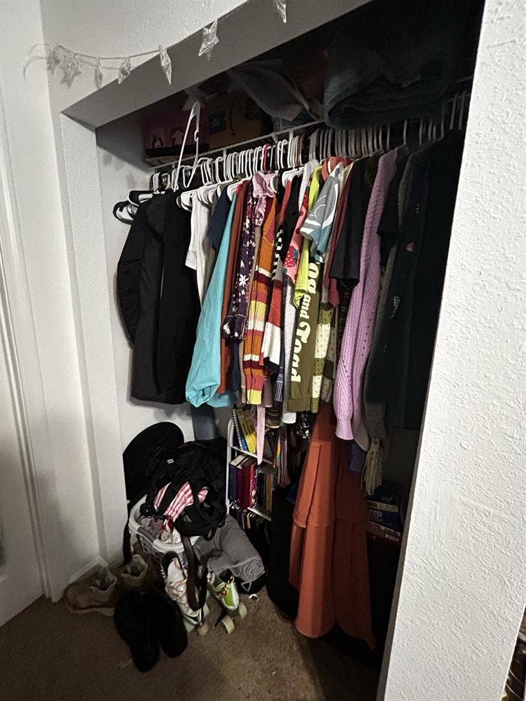 Room for Rent- Pets- NEED ASAP